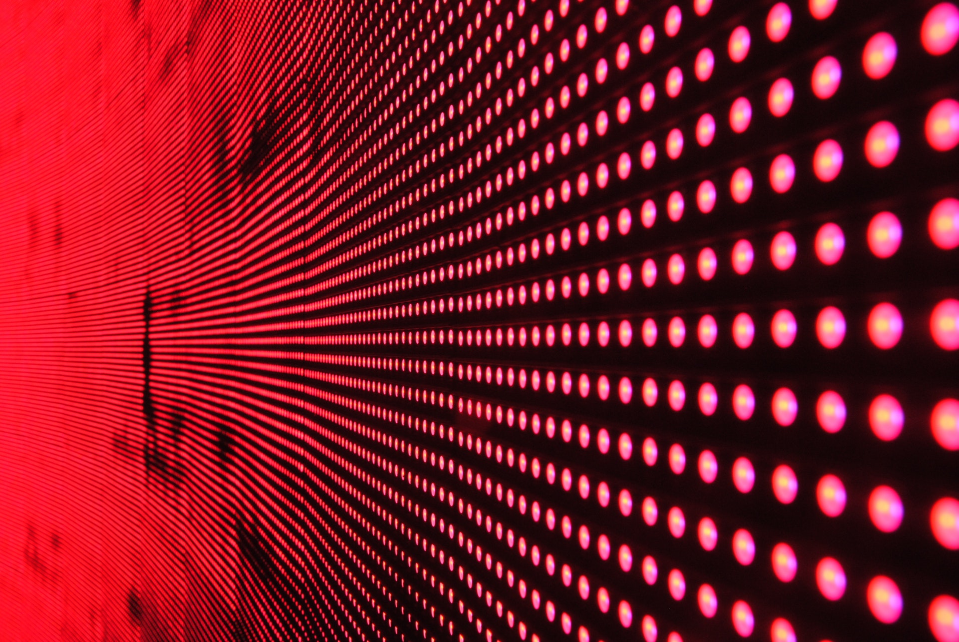 032_tendencias en email marketing 2019_structure-light-led-movement-158826