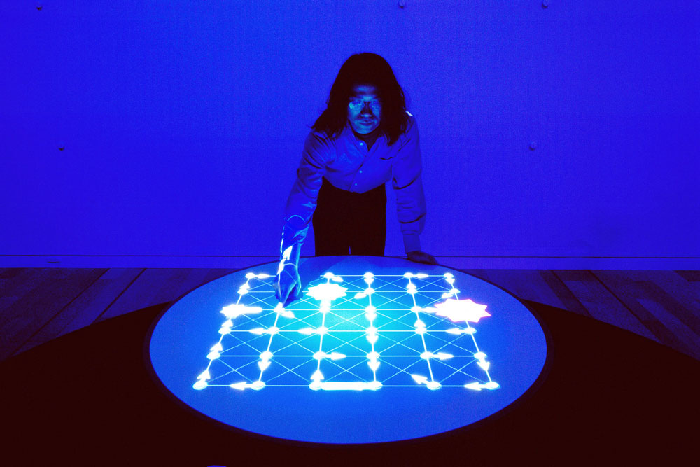 diseno-web-barcelona-artfutura-Toshio-Iwai