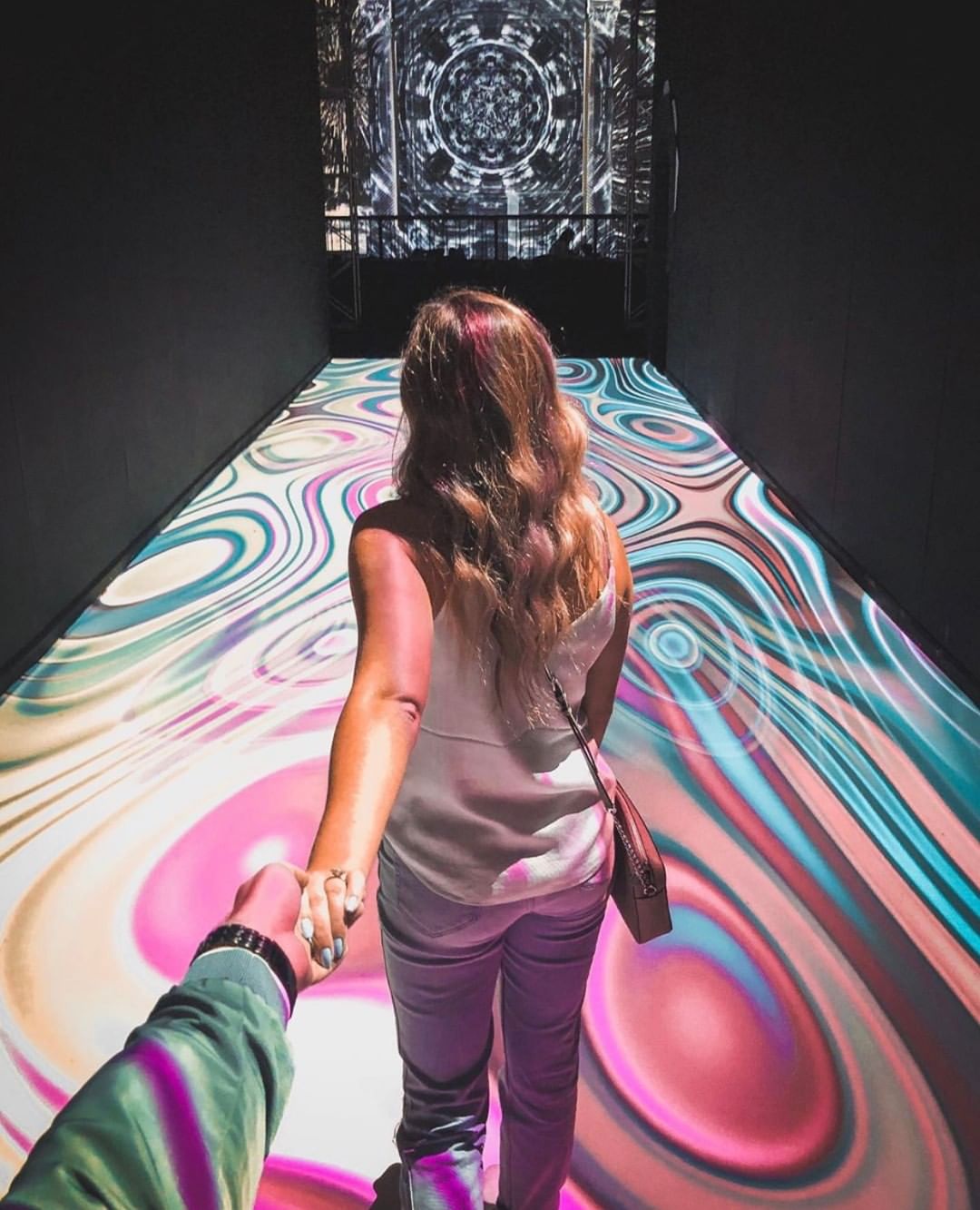 mejor-diseno-grafico-2020-zerospace-interactive-floor-by-joshua